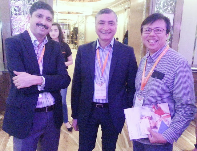 Naresh Ahuja (centre), Chariman & CEO ETP Group with Arun Samak, CIO, PT. Mitra Adiperkasa (MAP) and David Irawan,